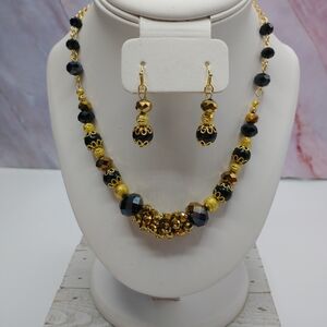 New Hand Crafted Elegant Gold and Black Jewelry Set
